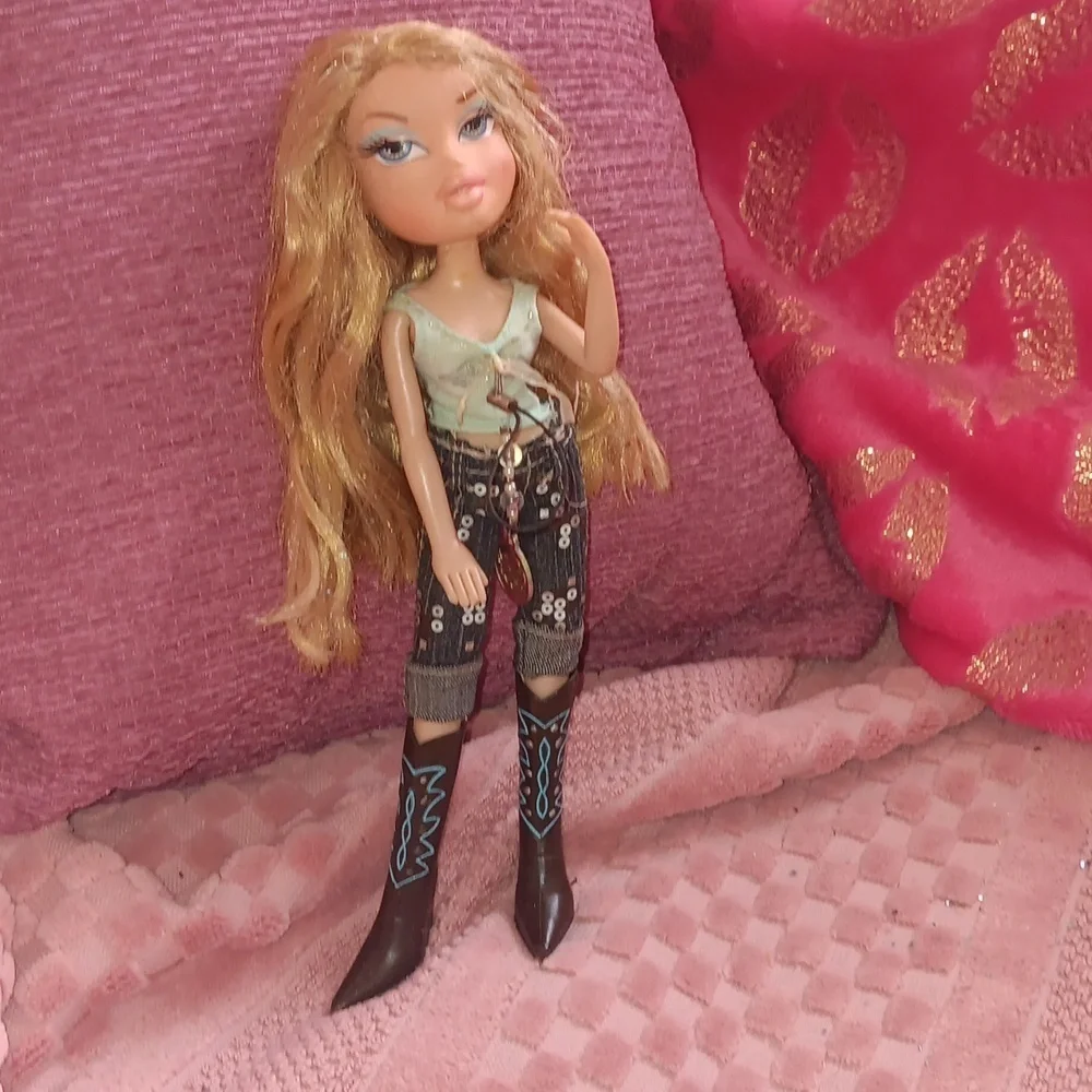 Bratz doll for collectors and girls Extra Boots